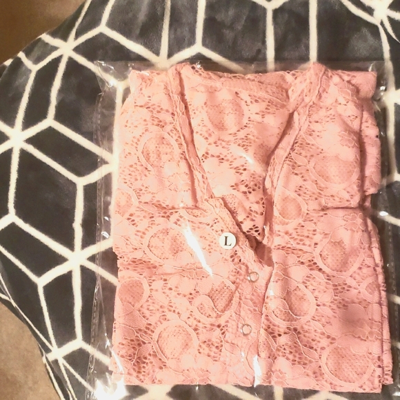 Lace Romper - Picture 4 of 4